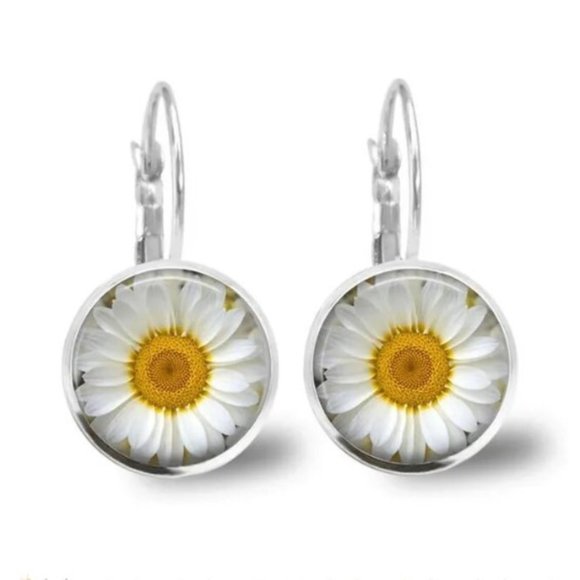 Daisy Glass Cabochon Earrings - Picture 2 of 2